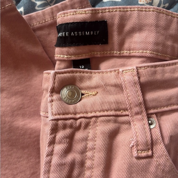 👖✨ Free Assembly 90s Straight Jeans – Size 12 (EUC) – Lot of 2 (White + Pink) - Picture 6 of 9